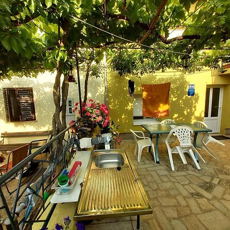 Marija Apartment Pula Luaran gambar